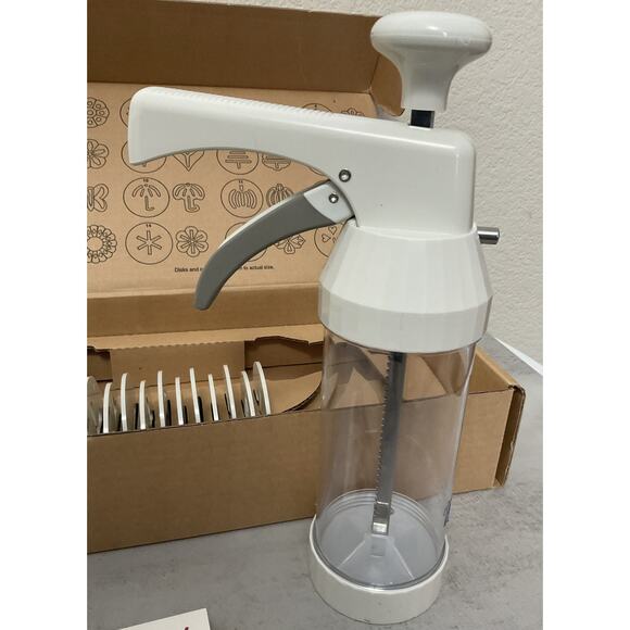 Pampered Chef Cookie Press 1525 16 Disks Spritz Cookie Maker Baking Tool New Sea - Picture 4 of 4